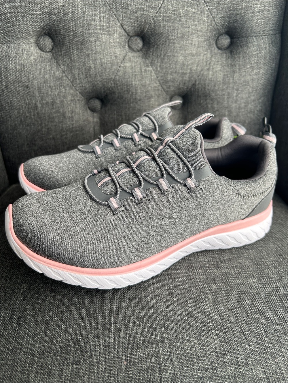 NEW 🆕 Athletic Works Women’s Gray & Pink Lightweight Slip on Walking Sneakers
